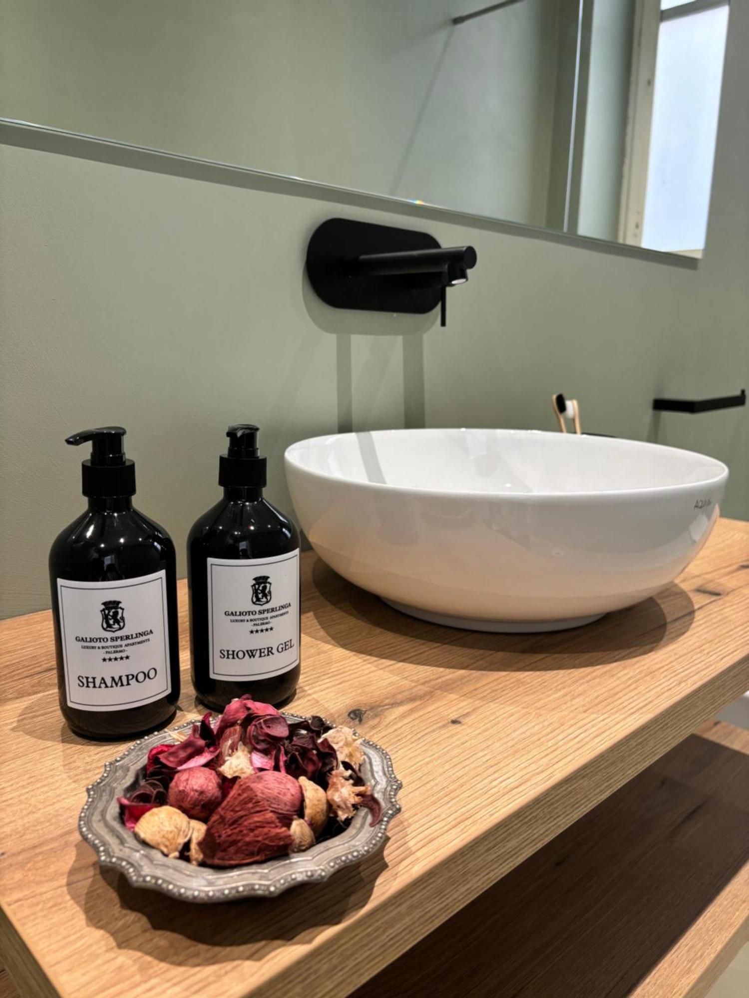 Galioto Sperlinga Luxury Boutique Apartments Palermo Luaran gambar