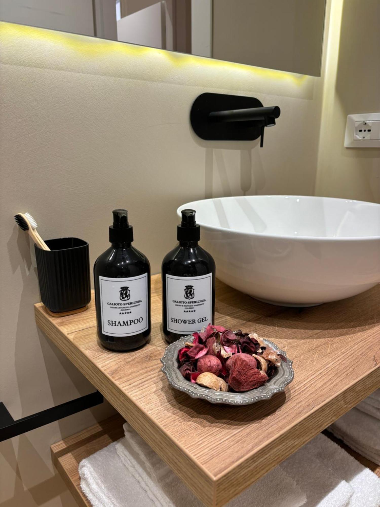 Galioto Sperlinga Luxury Boutique Apartments Palermo Luaran gambar
