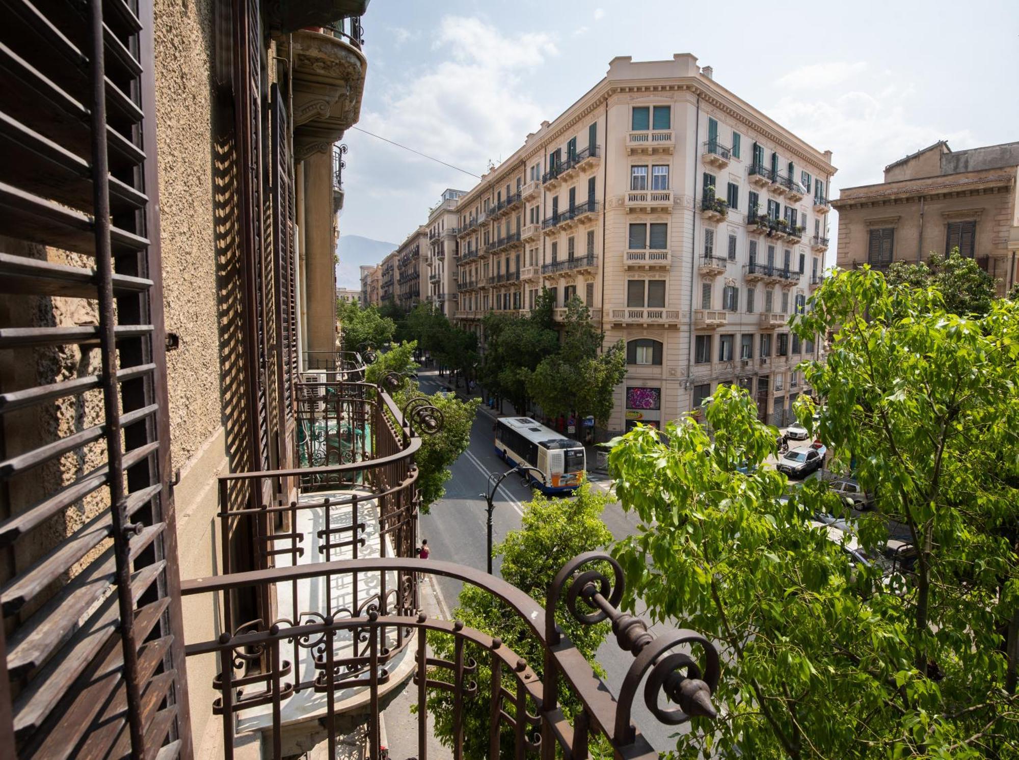 Galioto Sperlinga Luxury Boutique Apartments Palermo Luaran gambar